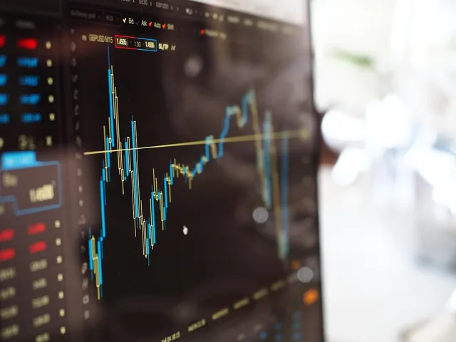 blur, chart, computer, data, finance, graph, growth, line graph, stock exchange, stock market, technology, trading, data, finance, finance, graph, stock market, stock market, stock market, stock market, stock market, trading, trading, trading, trading. Backlink marketplaces vs managed link building: 7 services compared